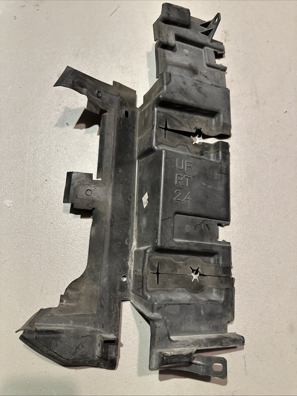 2015 2016 2017 Chrysler 200 Radiator Side Cover RH Passenger Side OEM 68145882A