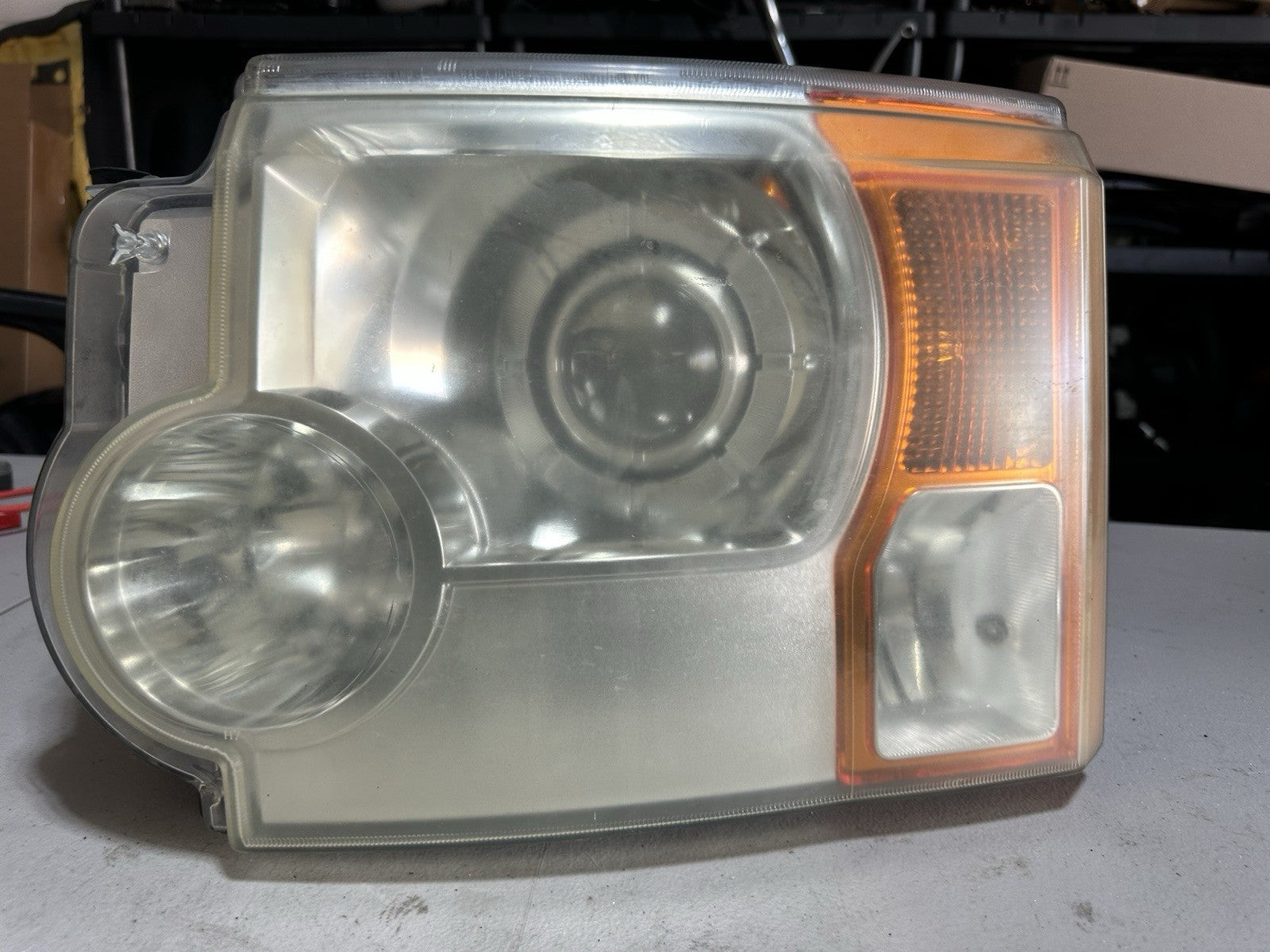OEM 2006-2009 Land Rover LR3 4.4L Left Driver Xenon Headlight Lamp Tested
