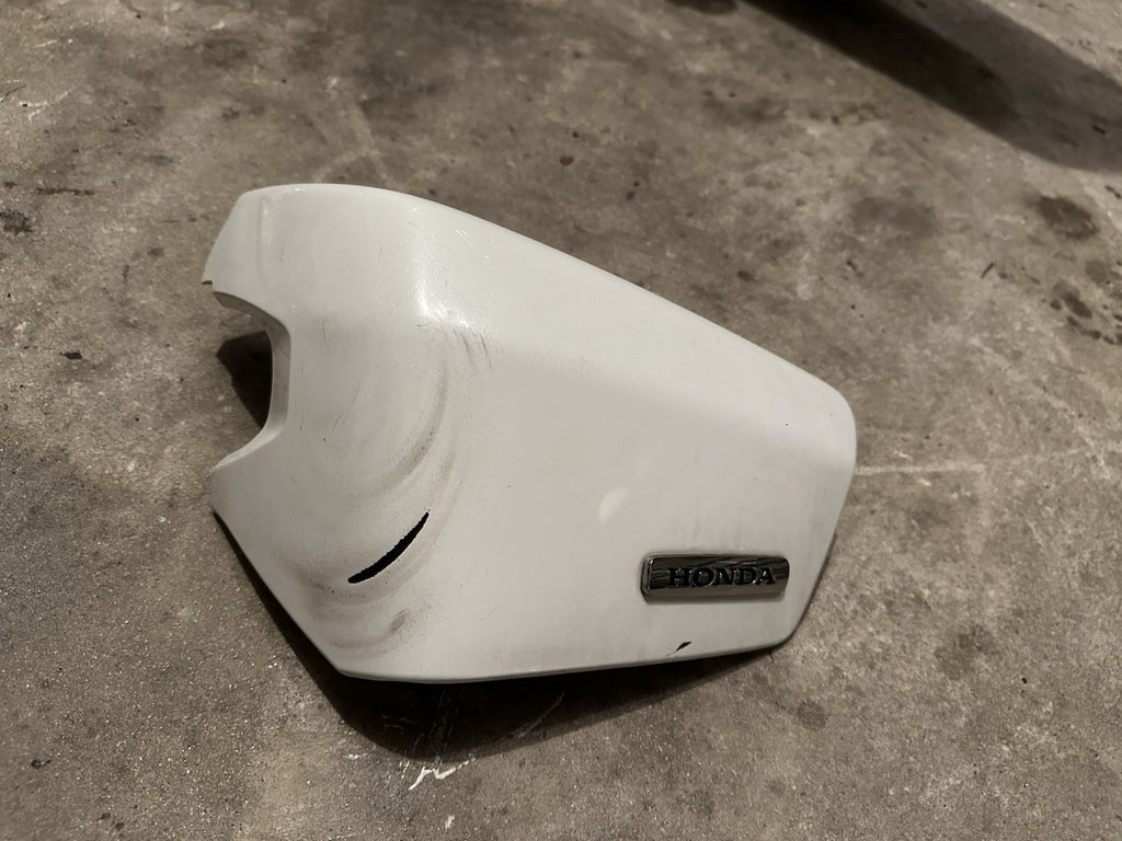2004-2009 HONDA VT750 SHADOW AERO  PAIR RH LH SIDE COVER PANEL WHITE OEM