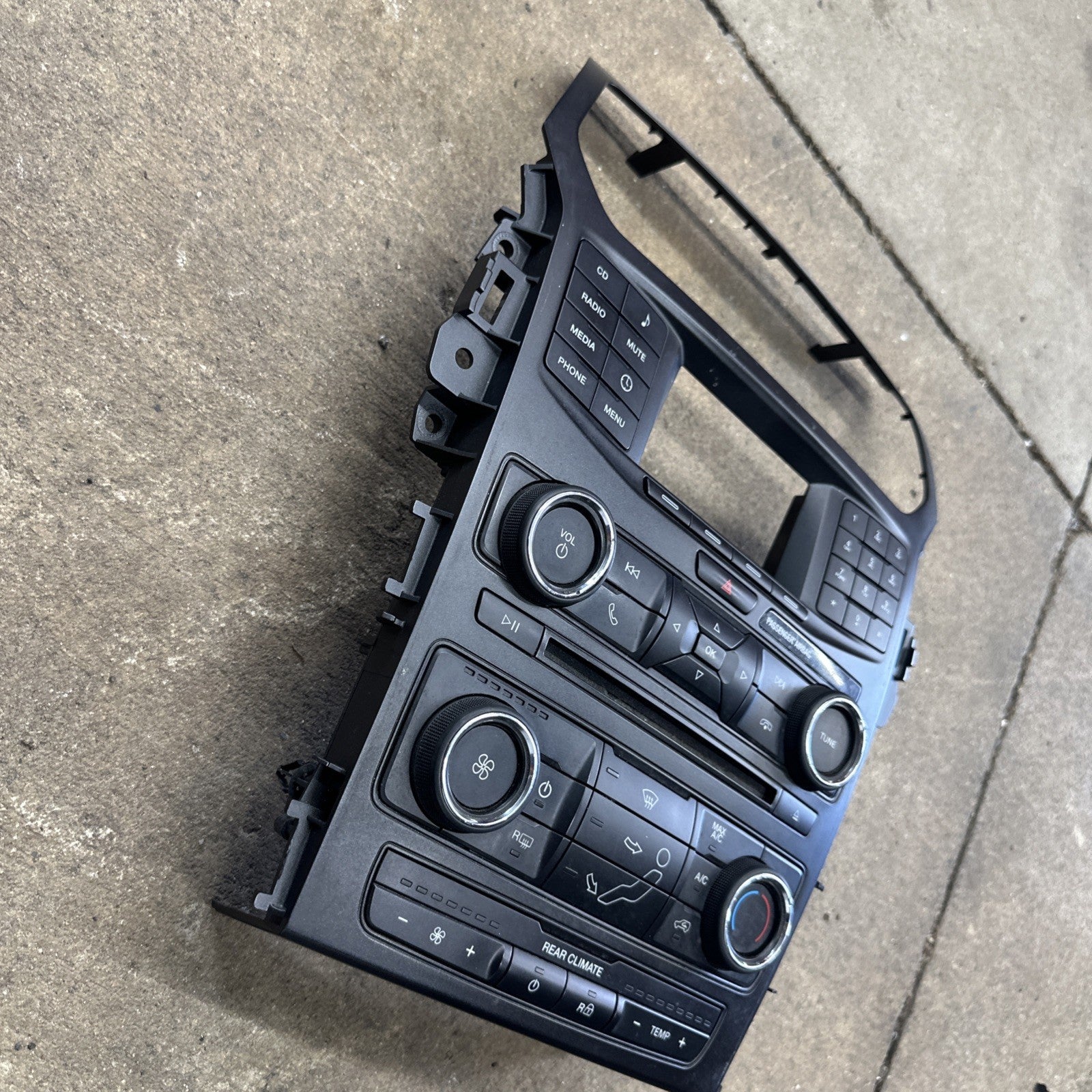 2016-2018 Ford Explorer Radio Control Panel Climate Panel - GB5T-18A802-AD OEM