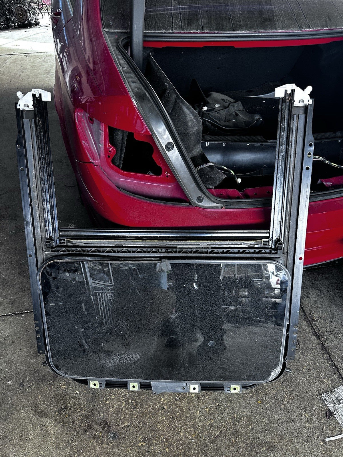 2003 2004 2005 2006 PORSCHE CAYENNE S COMPLETE SUNROOF ASSEMBLY