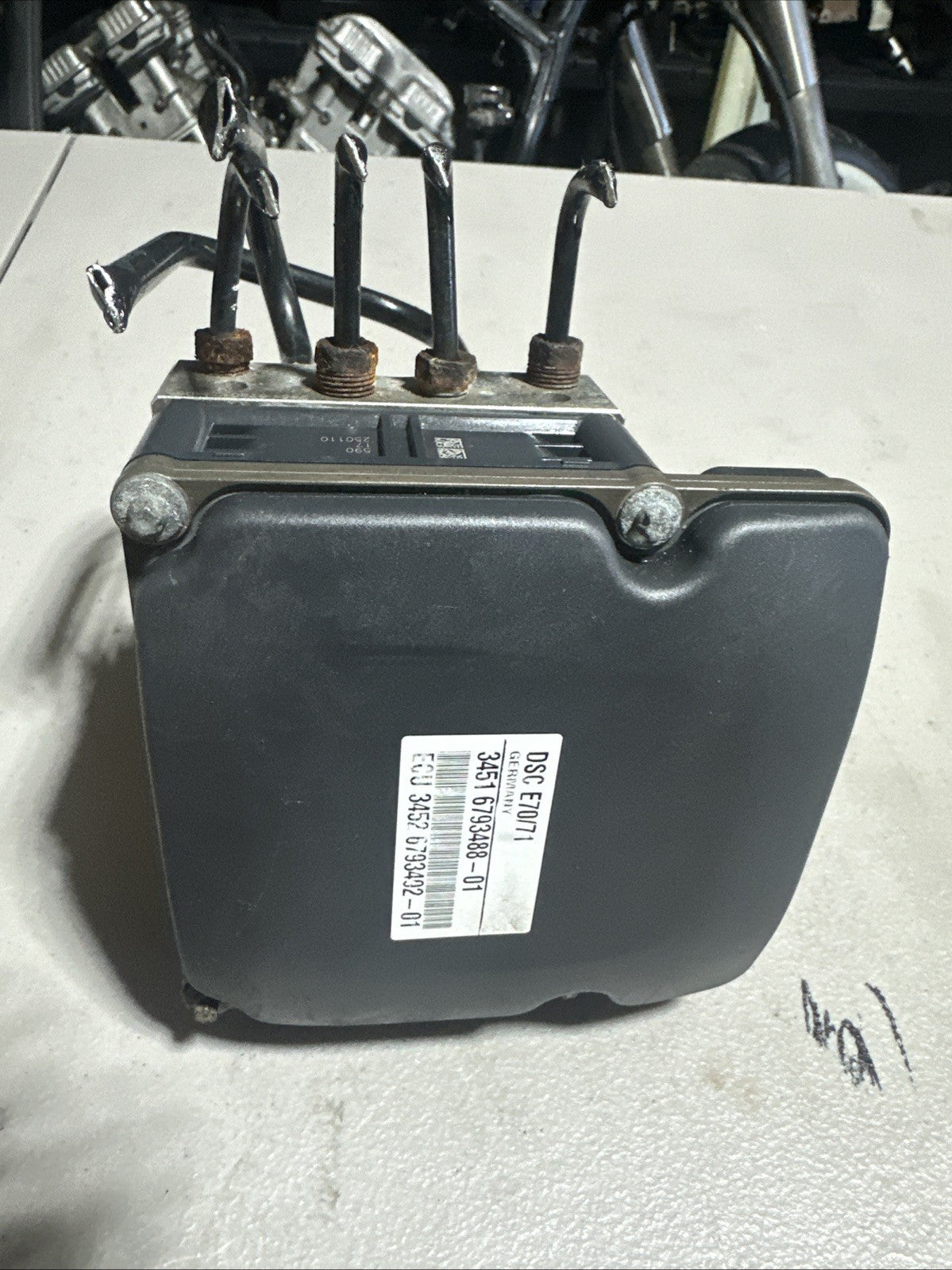 BMW X5 E70 2011 ABS Pump 6798286