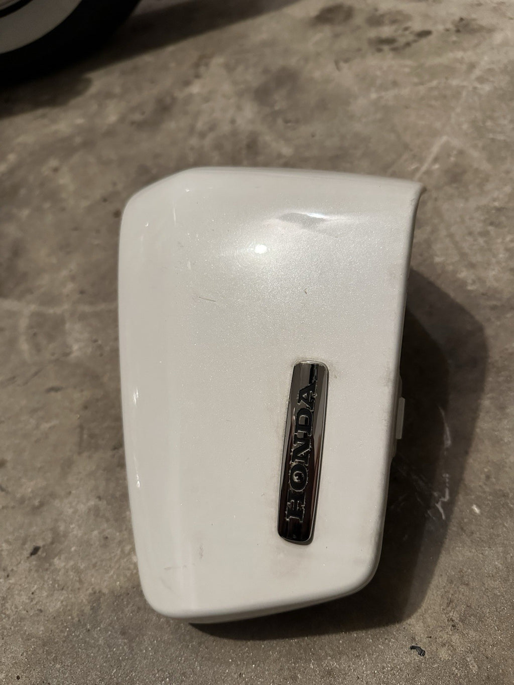 2004-2009 HONDA VT750 SHADOW AERO  PAIR RH LH SIDE COVER PANEL WHITE OEM