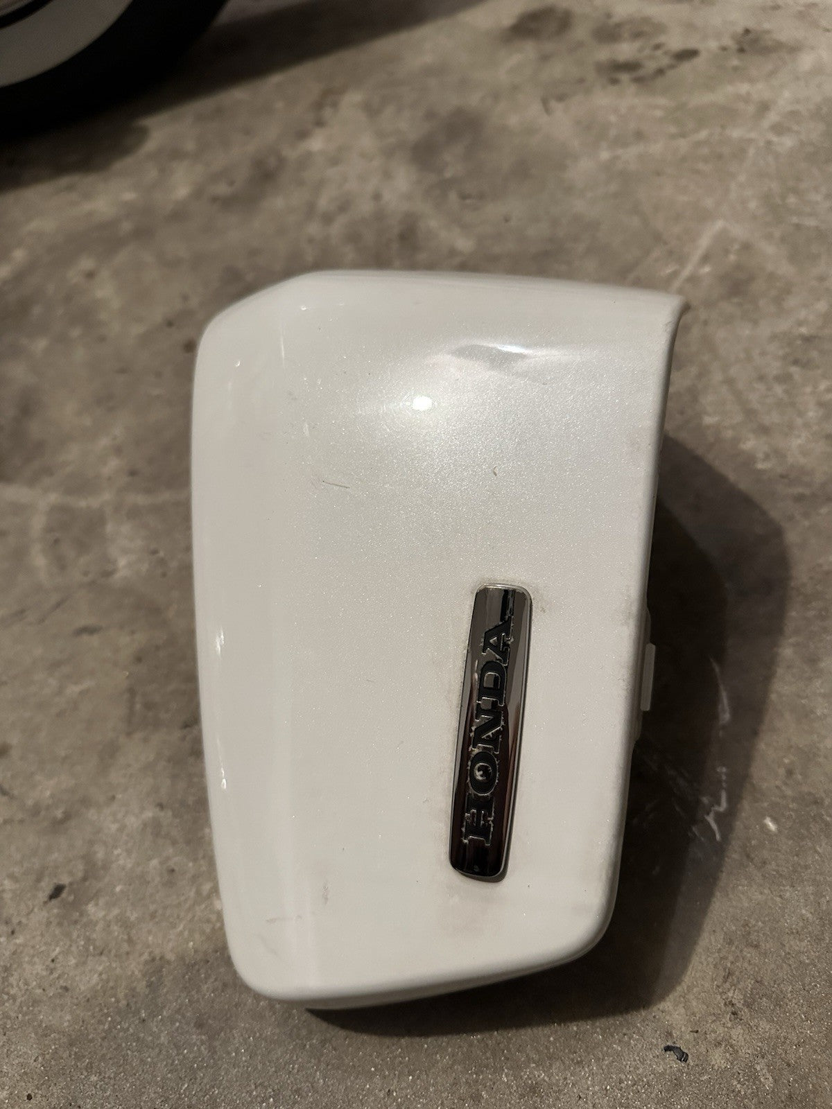 2004-2009 HONDA VT750 SHADOW AERO  PAIR RH LH SIDE COVER PANEL WHITE OEM