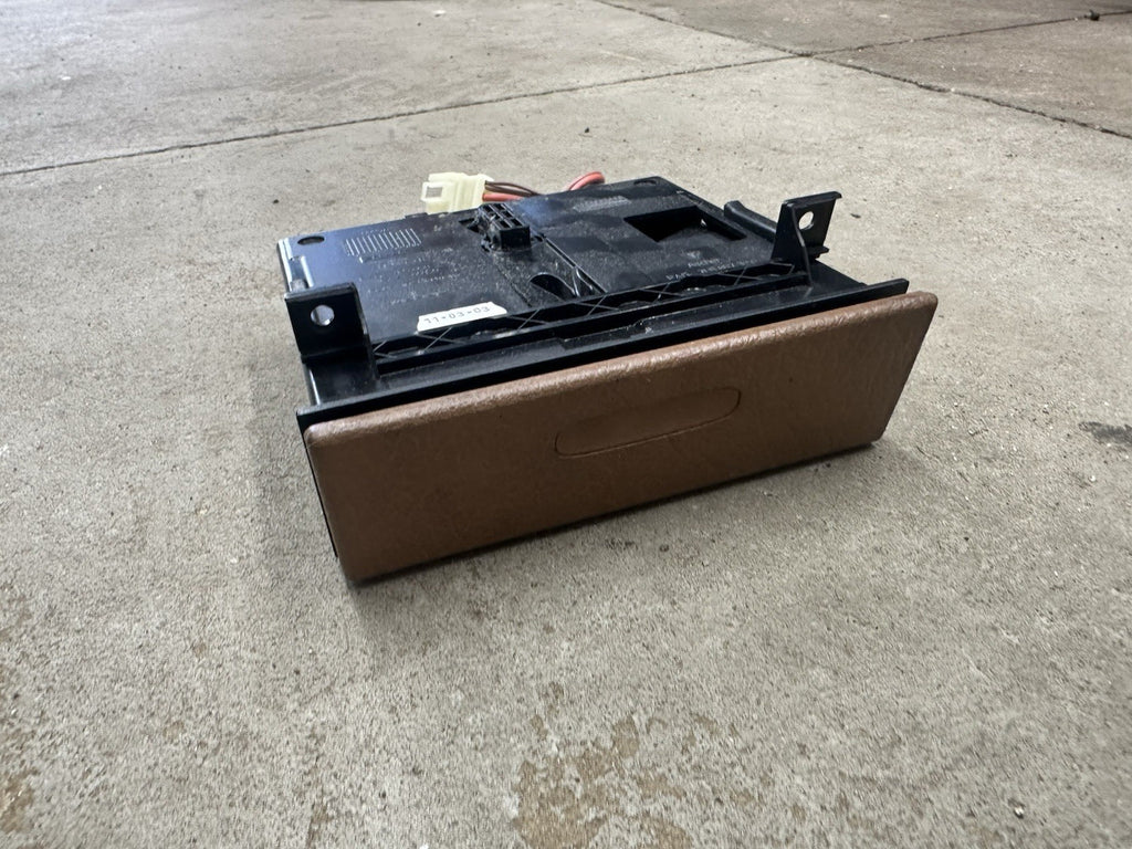 2004 Porsche Cayenne S ✦ Center Dash Console Tray 7L5857321A OEM G1-3