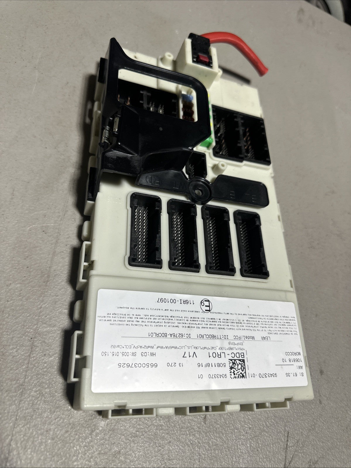 BMW X5 13-18 2.0 Petrol Body Domain Controller Fuse Box 6825527  365207