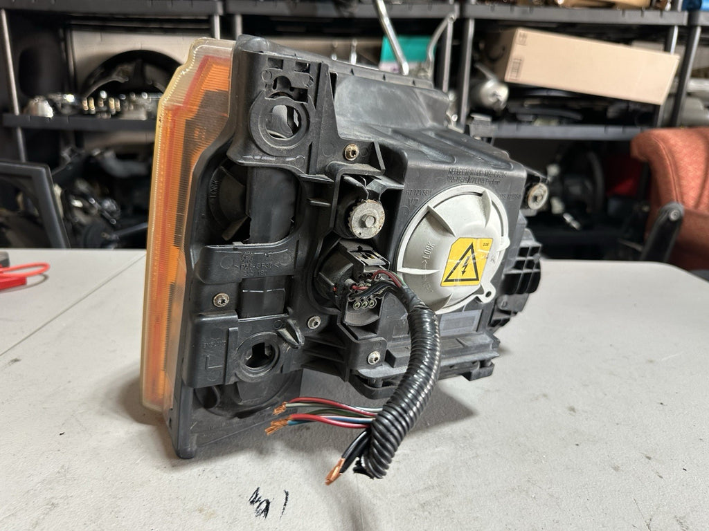 OEM 2006-2009 Land Rover LR3 4.4L Left Driver Xenon Headlight Lamp Tested