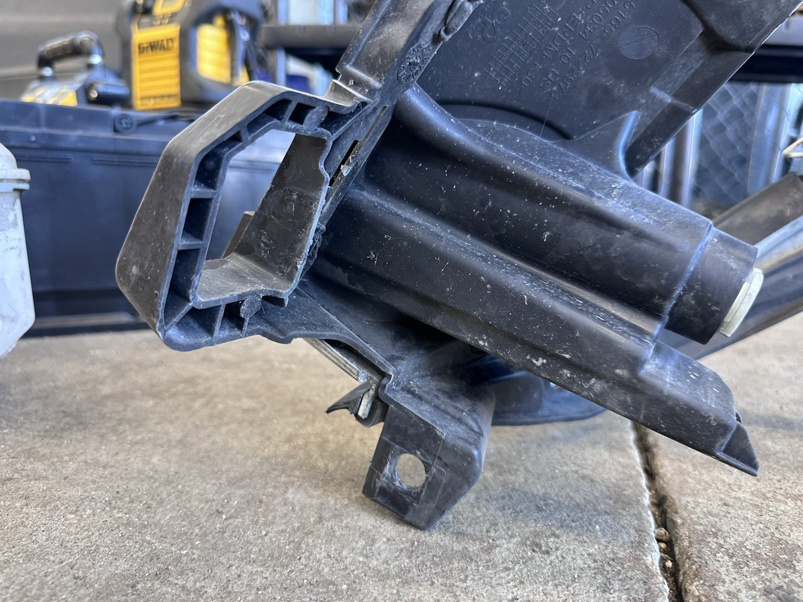 07-13 BMW E70 X5 Front Left Driver Side Fender Cover Panel White OEM✅