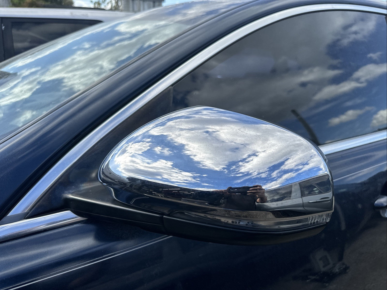 SIDE VIEW DOOR MIRROR Jaguar Vanden Pl XJ XJL XJR 2010-2015 Left Black 1137375