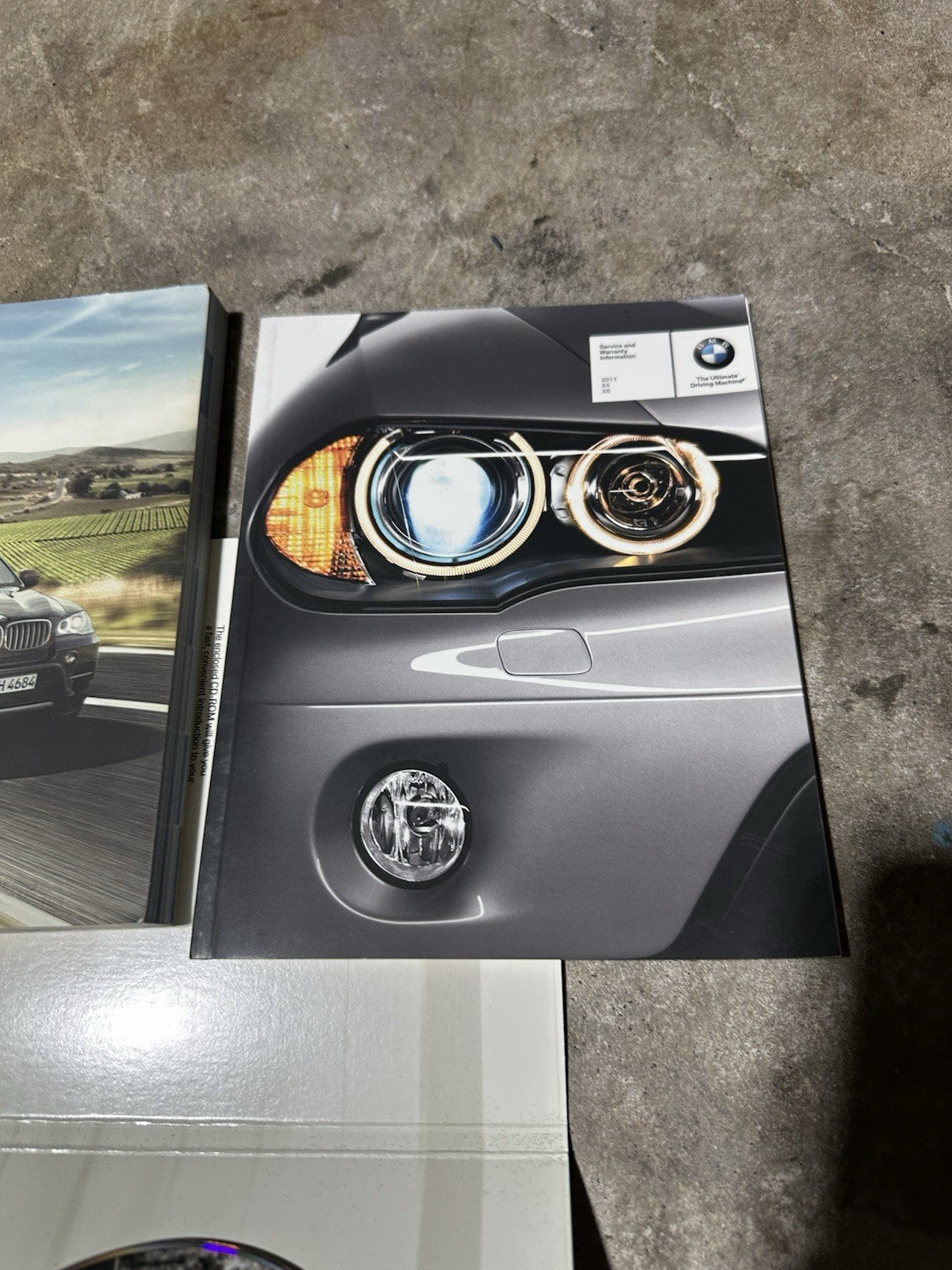 2011 BMW X5 X6 X5/X6 M owners manual & portfolio