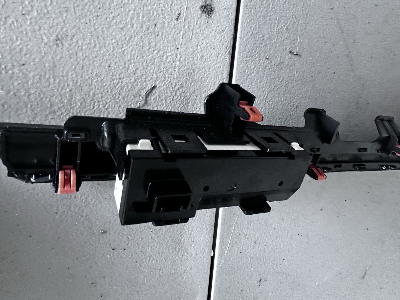 19-25 COROLLA HTBK PASSENGER RIGHT FRONT AC AIR VENT W/BEZEL OEM 4284-10