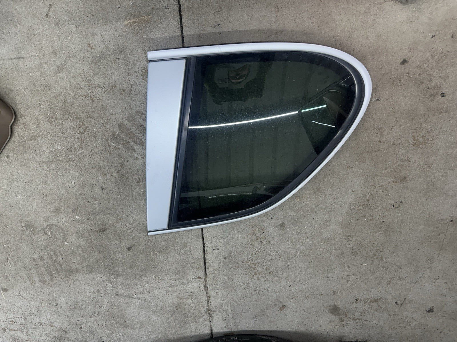 Quarter Glass Window CAYENNE 2003 2010 PORSCHE Turbo Right Passenger Rear Back