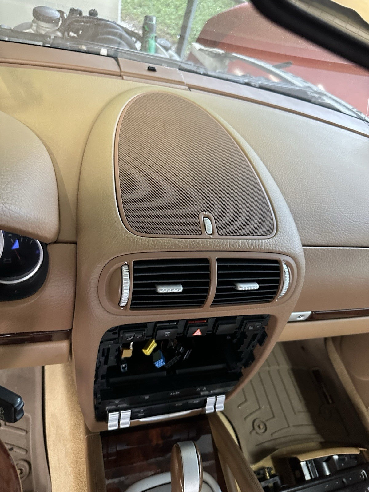 2003-2010 Porsche Cayenne Center Dash Speaker Vent Trim Sand Beige 7L5 898 189