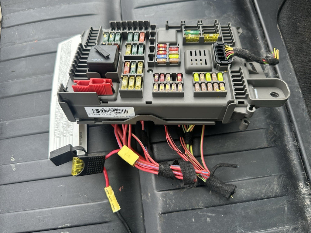 2007-2013 BMW X5 Fusebox Fuse Box Relay Module OEM