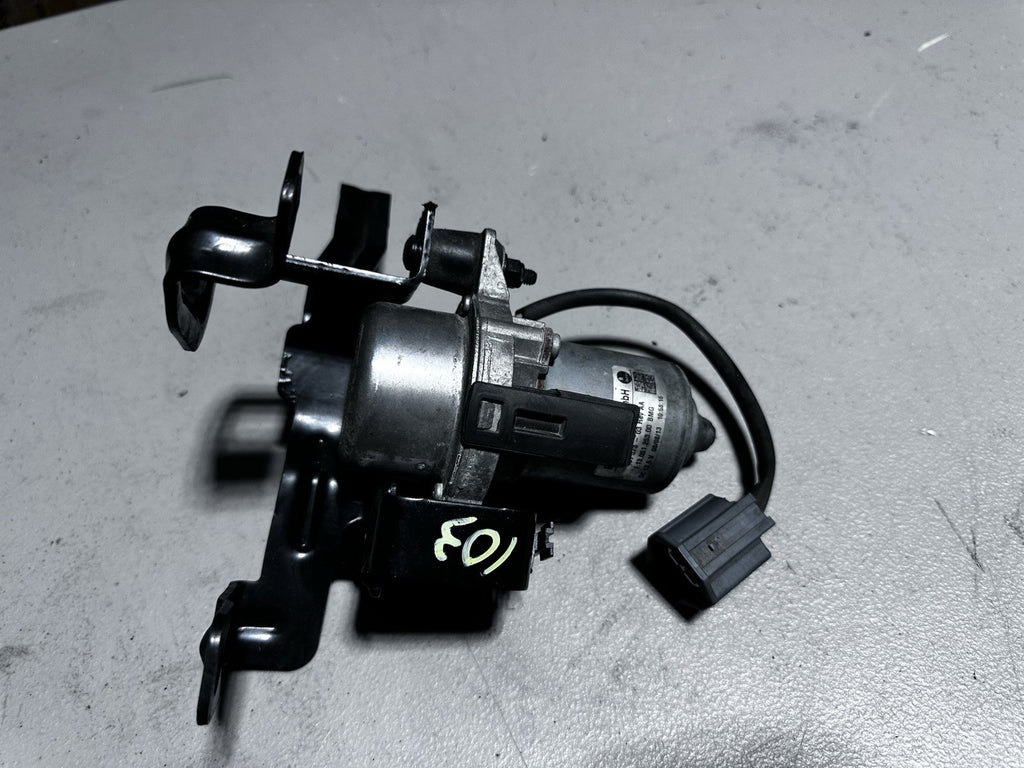 2010-2016 Hyundai Genesis Coupe Vacuum Pump 59200-2M000 OEM Tested