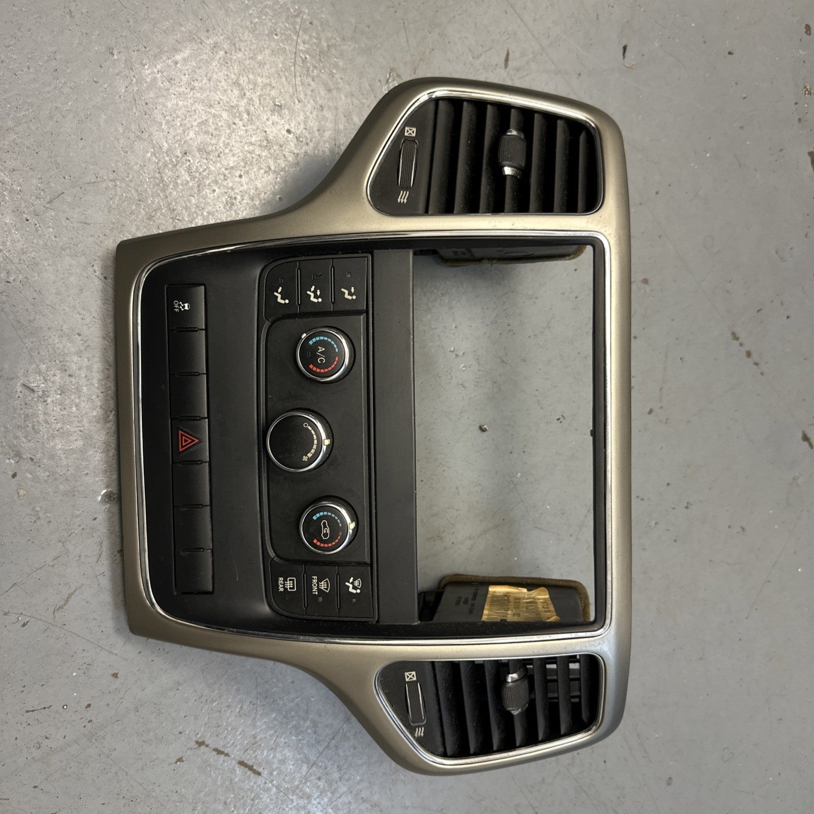 11-13 OEM Jeep Grand Cherokee Center Dash Radio Trim Bezel Panel Air Vent Silver