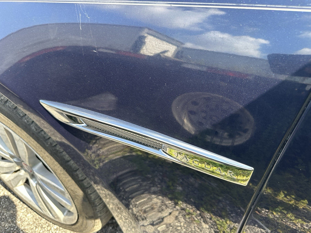 Genuine Jaguar XJ Front Left Driver Side Fender Molding C2D45746 OEM