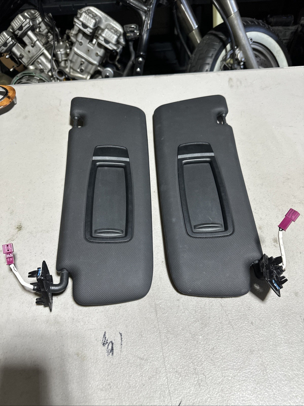 2014-2018 BMW X5 F15 PAIR LH RH WINDSHIELD SUN VISOR SHADE OEM