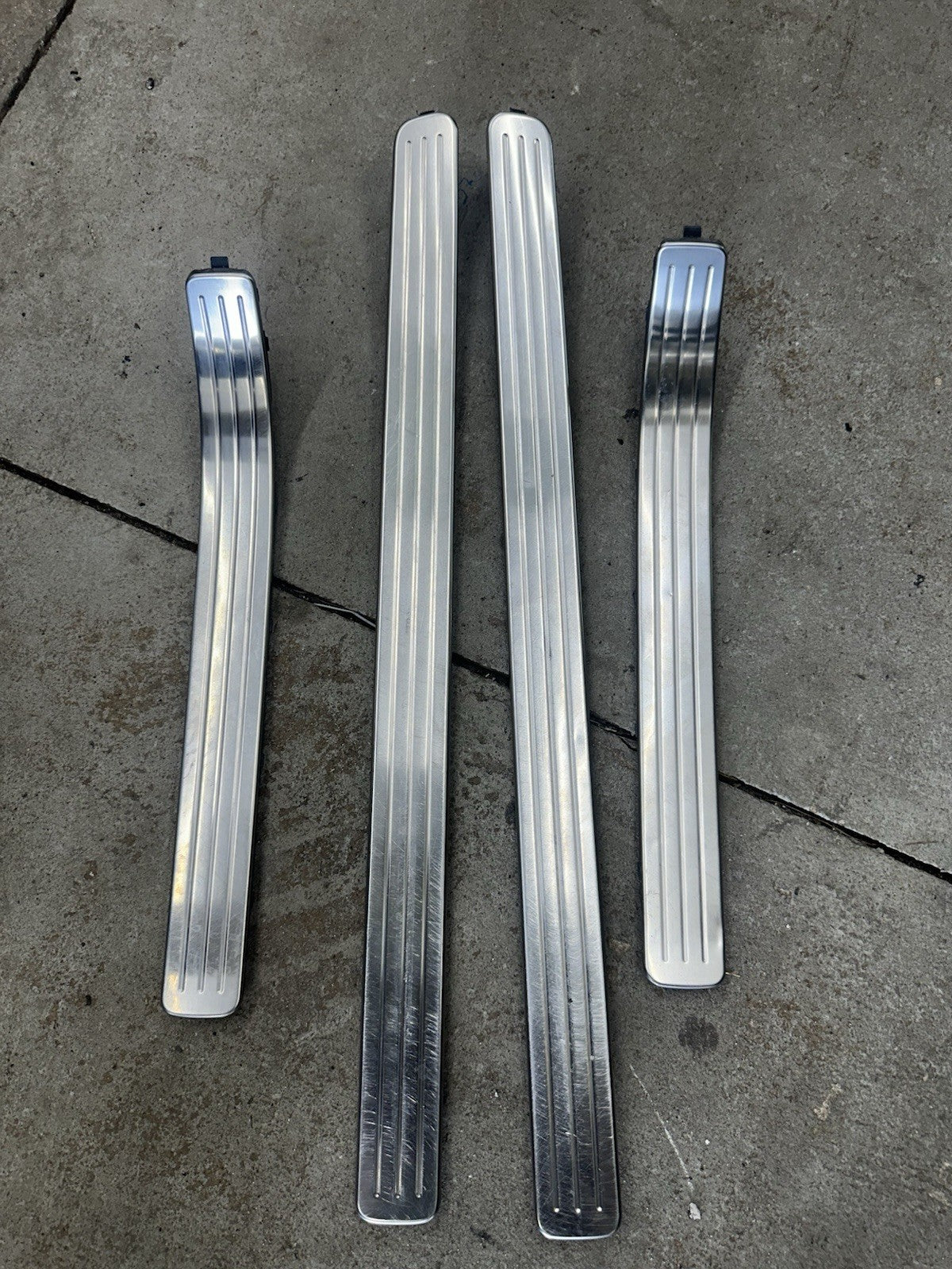 2004 PORSCHE CAYENNE  Scuff Plates