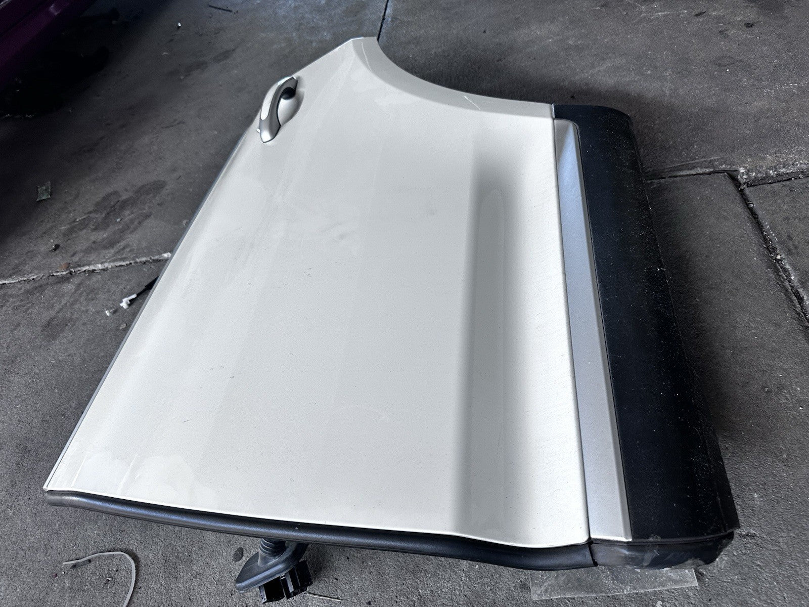 03-06 Porsche Cayenne 955 Rear Left Driver Side Exterior Door Shell Panel White