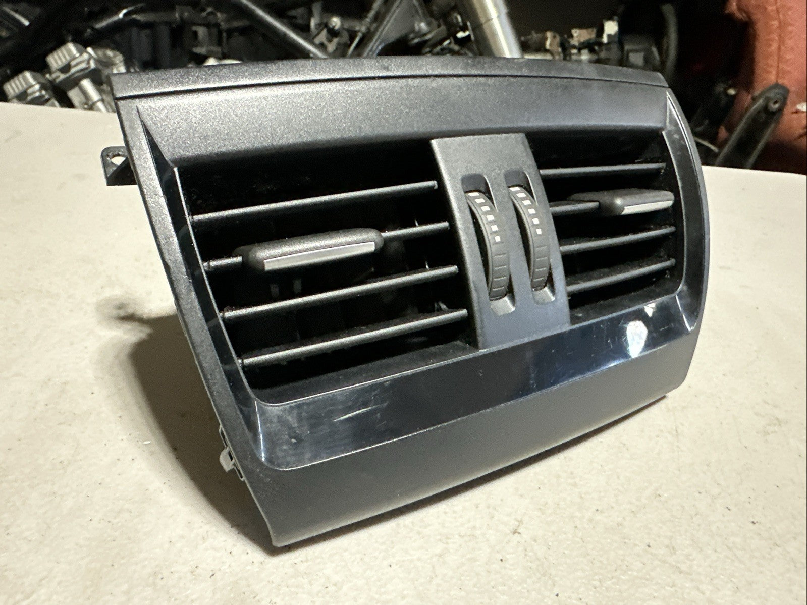 BMW X5 F15 2016 Rear Center Console Air Vent Grille Climate Vents 925201206 OEM