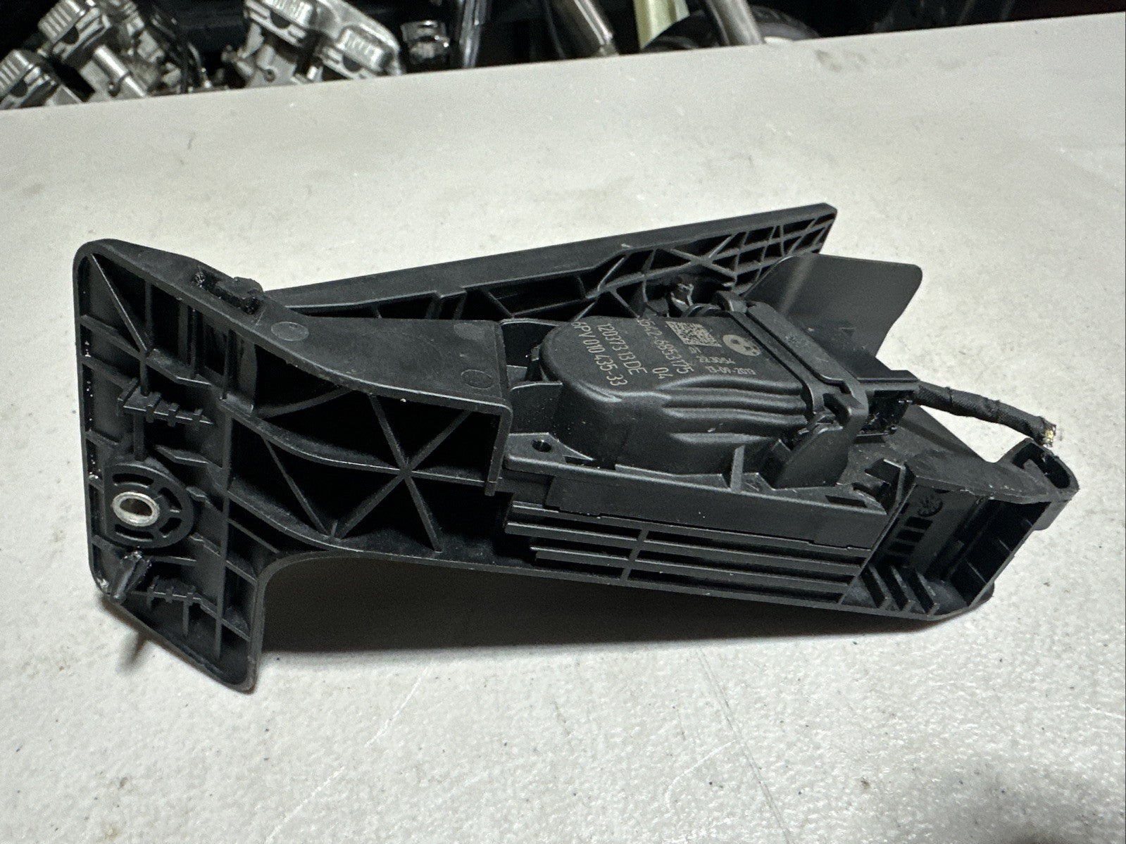 2014 - 2024 BMW X3 G01 ACCELERATOR GAS PEDAL W/ THROTTLE SENSOR OEM 35426853175