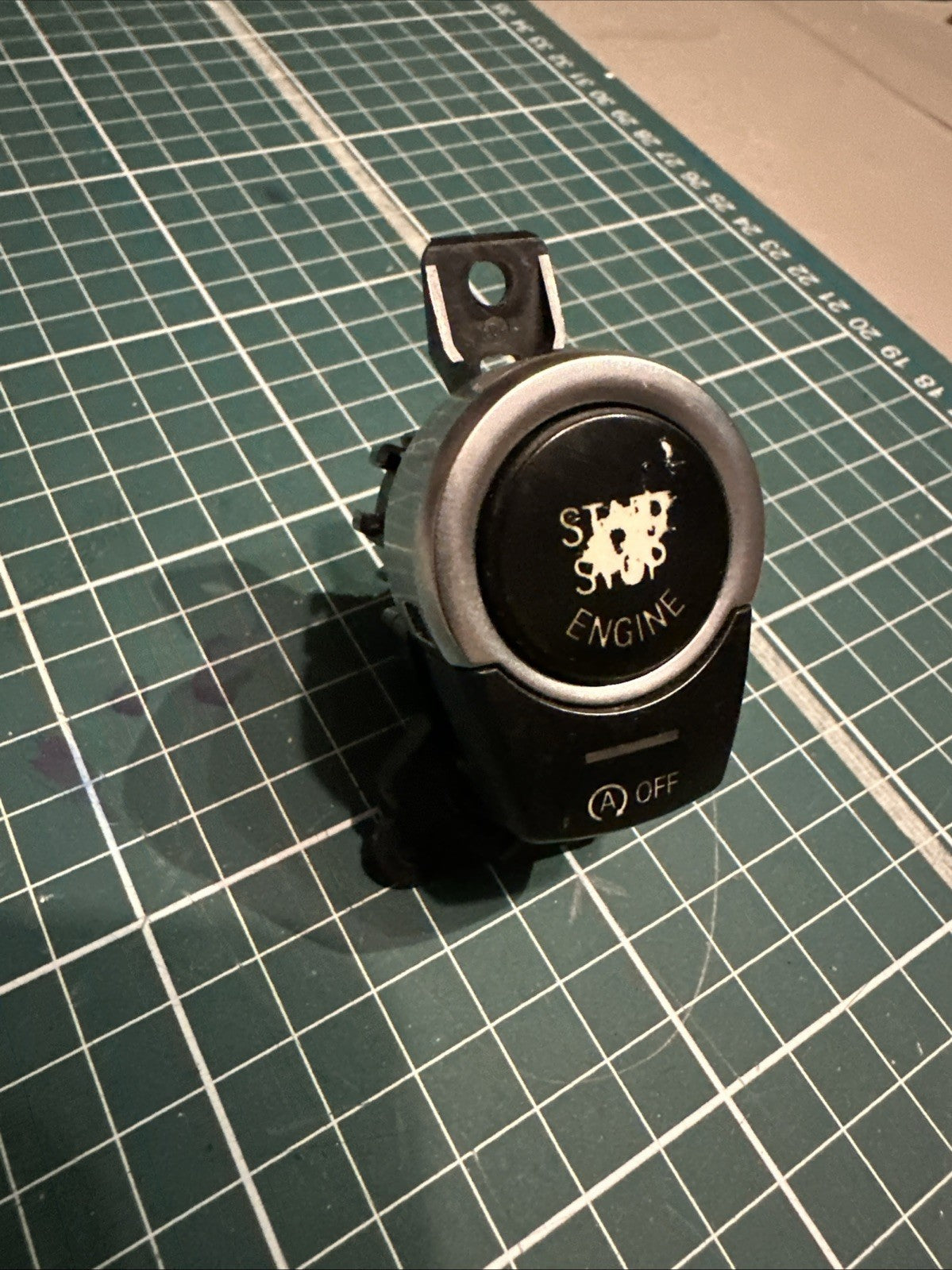 09-15 BMW F01 F02 7-Series Engine Ignition Button Start Stop Switch Bezel OEM