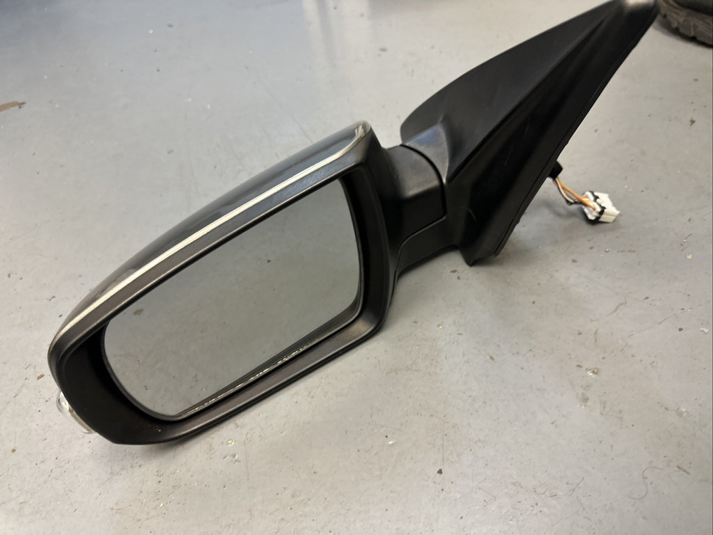 2011 - 2015 Kia Sorento Door Mirror 7 Wire Gray Signal Driver Left LH OEM 0297