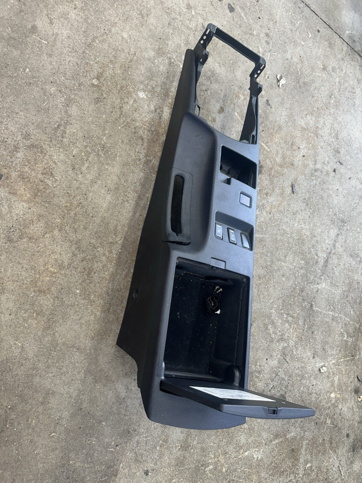 2003 05 Nissan 350Z auto Center Console Shifter Trim