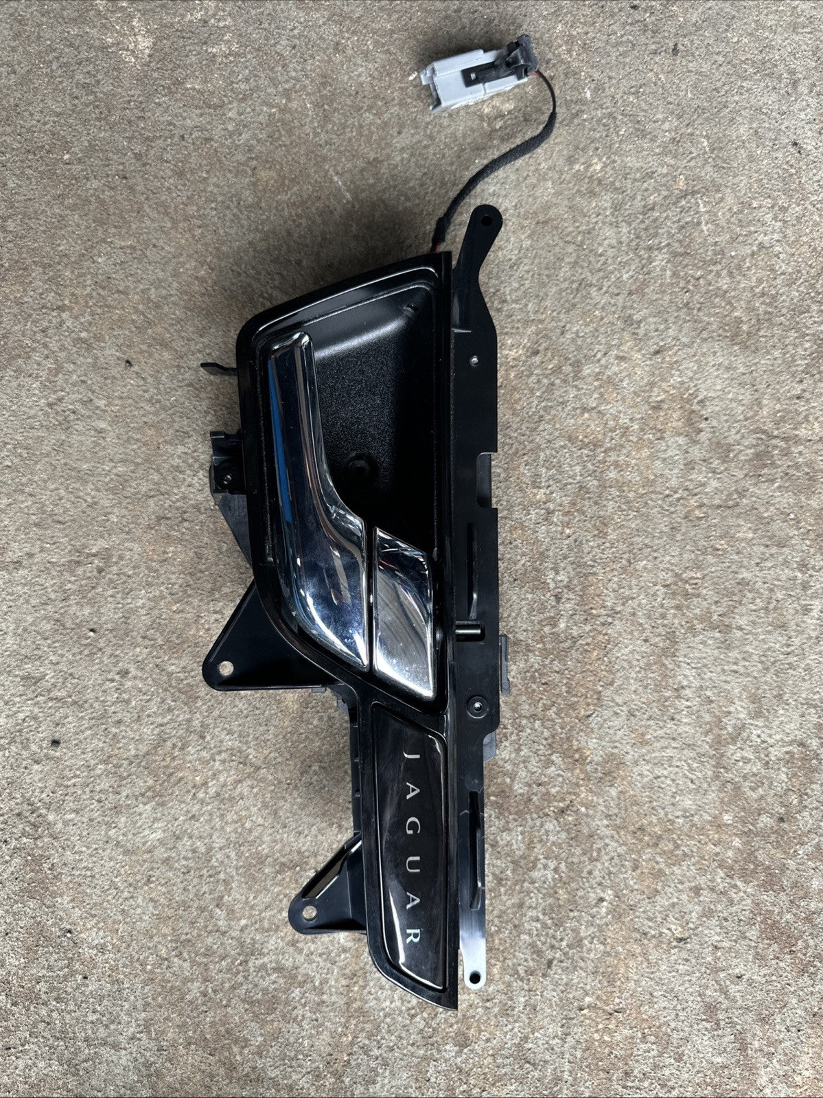 Jaguar 2010-2015 -2018 XJL XJ Rear Passenger Side Interior Door Handle
