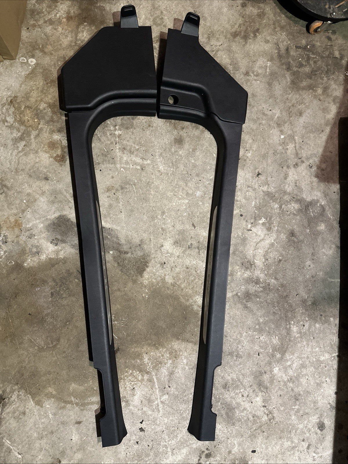 2014 Hyundai Genesis Coupe RH LH Door Sill Scuff Plate Trim Cover OEM