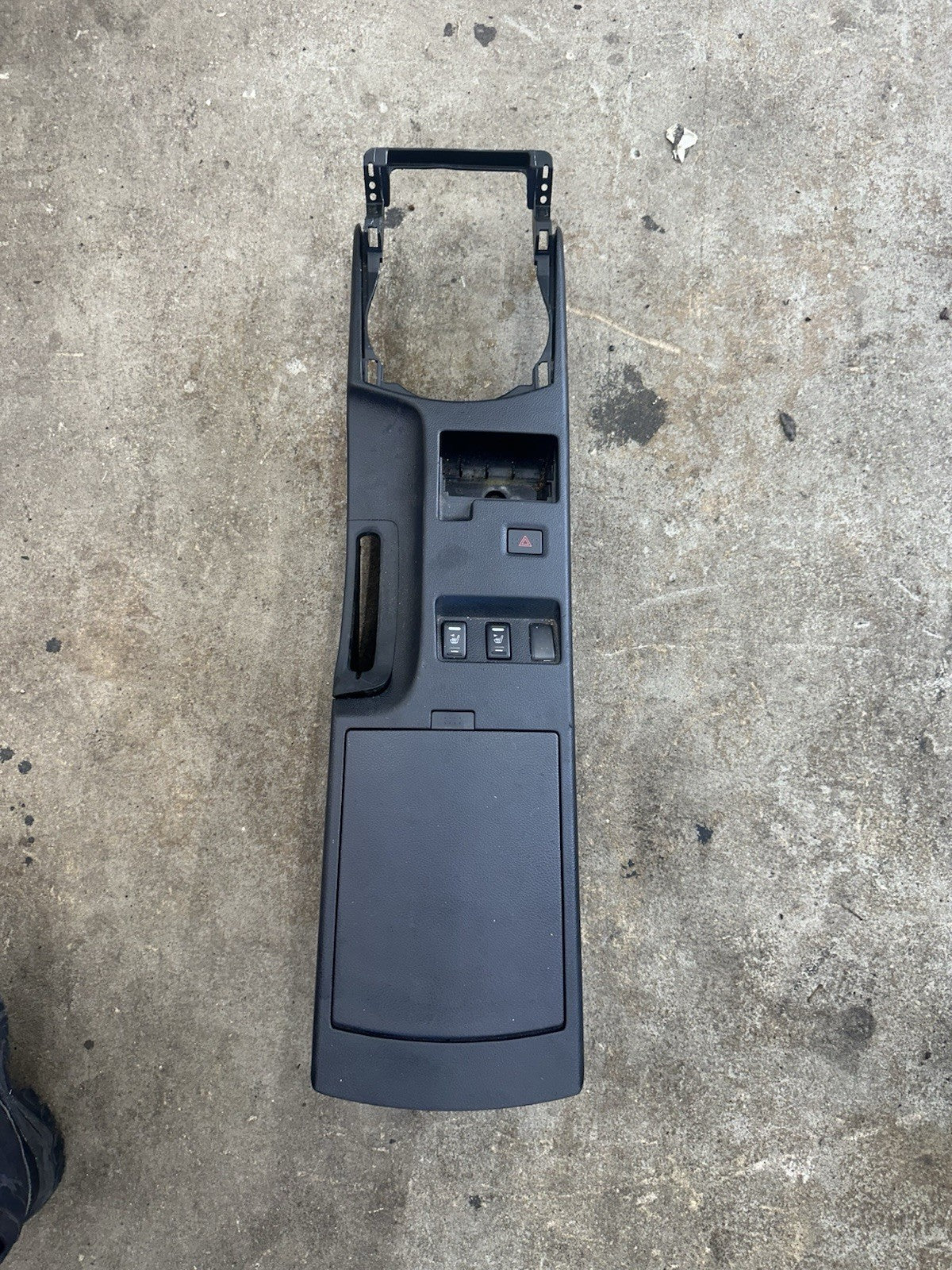 2003 05 Nissan 350Z auto Center Console Shifter Trim