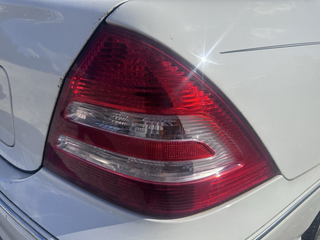2005 2006 2007 Mercedes-Benz W203 C230 C280 C350 DriverPassenger Pair Taillights