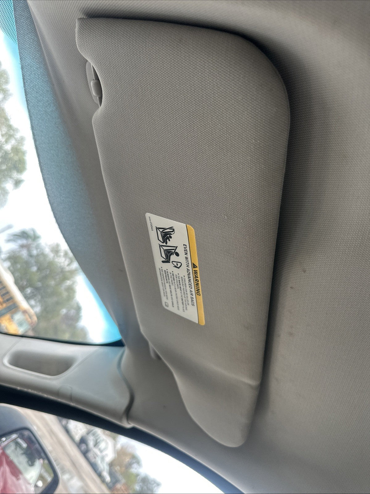 2005-2010 Jeep Grand Cherokee Sun Visor Mirror Set OEM Beige