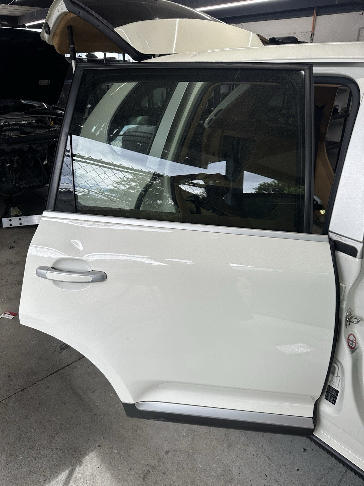 2003-2010 PORSCHE CAYENNE 955 957 REAR PASSENGER RH SIDE DOOR WINDOW GLASS OEM