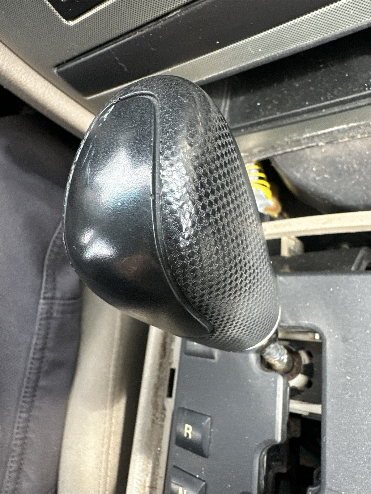 2005-2007 Jeep Grand Cherokee Automatic Shifter Assembly Floor Gear Shift