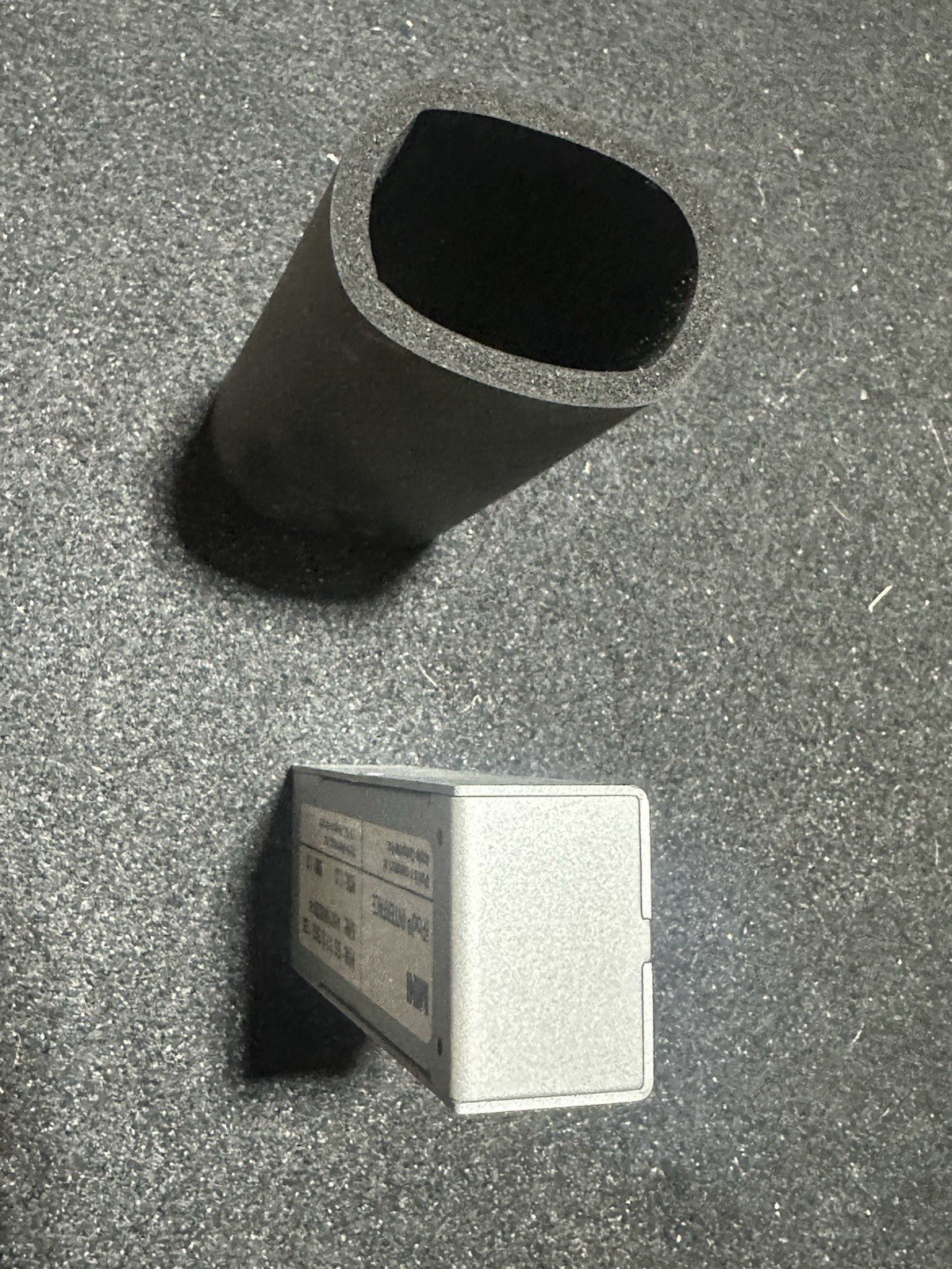 65 11 0 392 138 2005 Mini Cooper R52 iPod INTERFACE Plug In Module Tested.  OEM