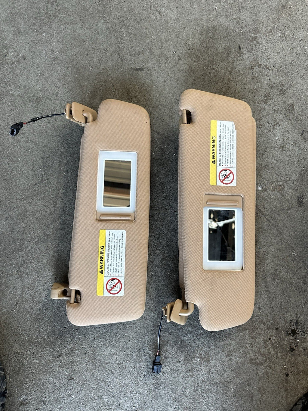 2004-2009 Porsche Cayenne Tan Brown Sun Visor Driver Passenger Side LH RH OEM