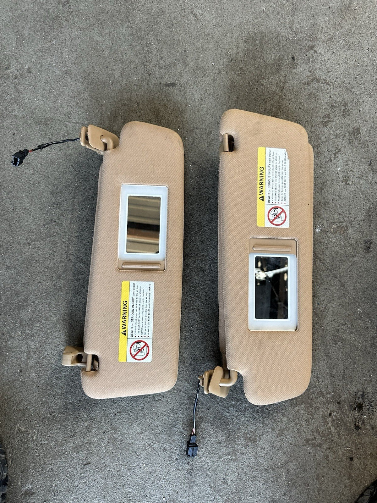 2004-2009 Porsche Cayenne Tan Brown Sun Visor Driver Passenger Side LH RH OEM