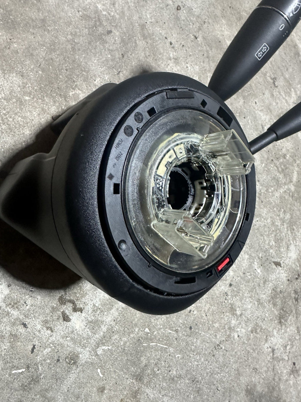 2011 MERCEDES-BENZ C300 STEERING COLUMN COMBINATION SWITCH A2049000504 OEM