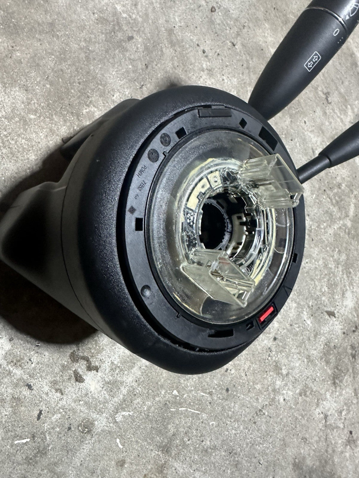 2011 MERCEDES-BENZ C300 STEERING COLUMN COMBINATION SWITCH A2049000504 OEM