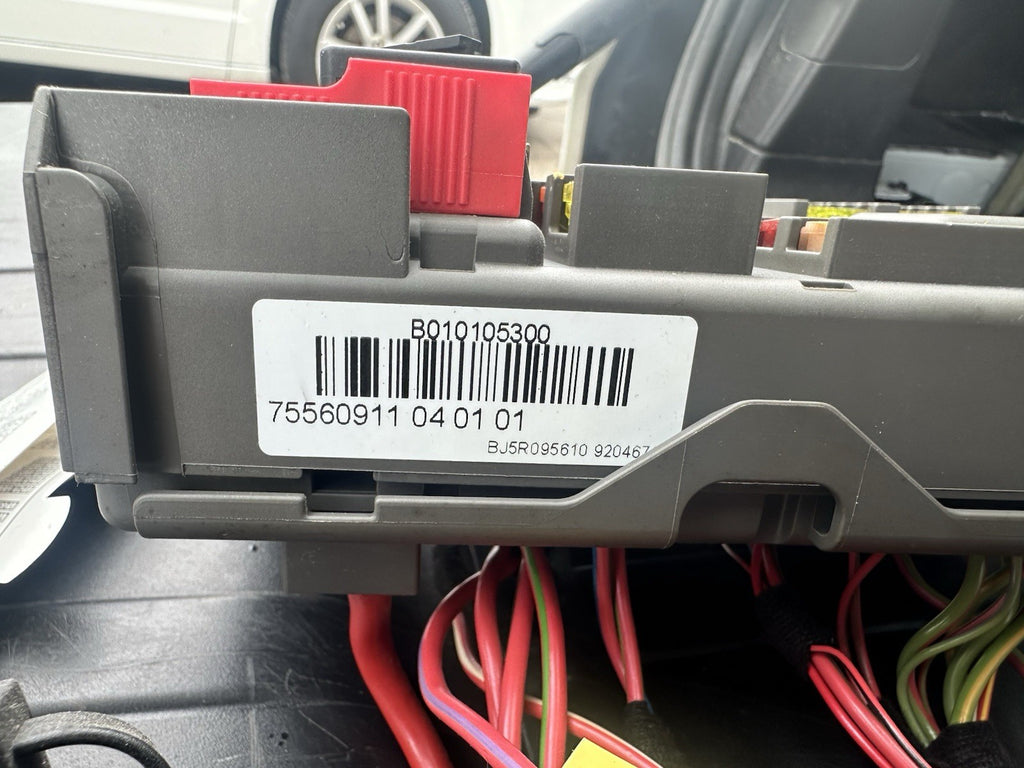 2007-2013 BMW X5 Fusebox Fuse Box Relay Module OEM
