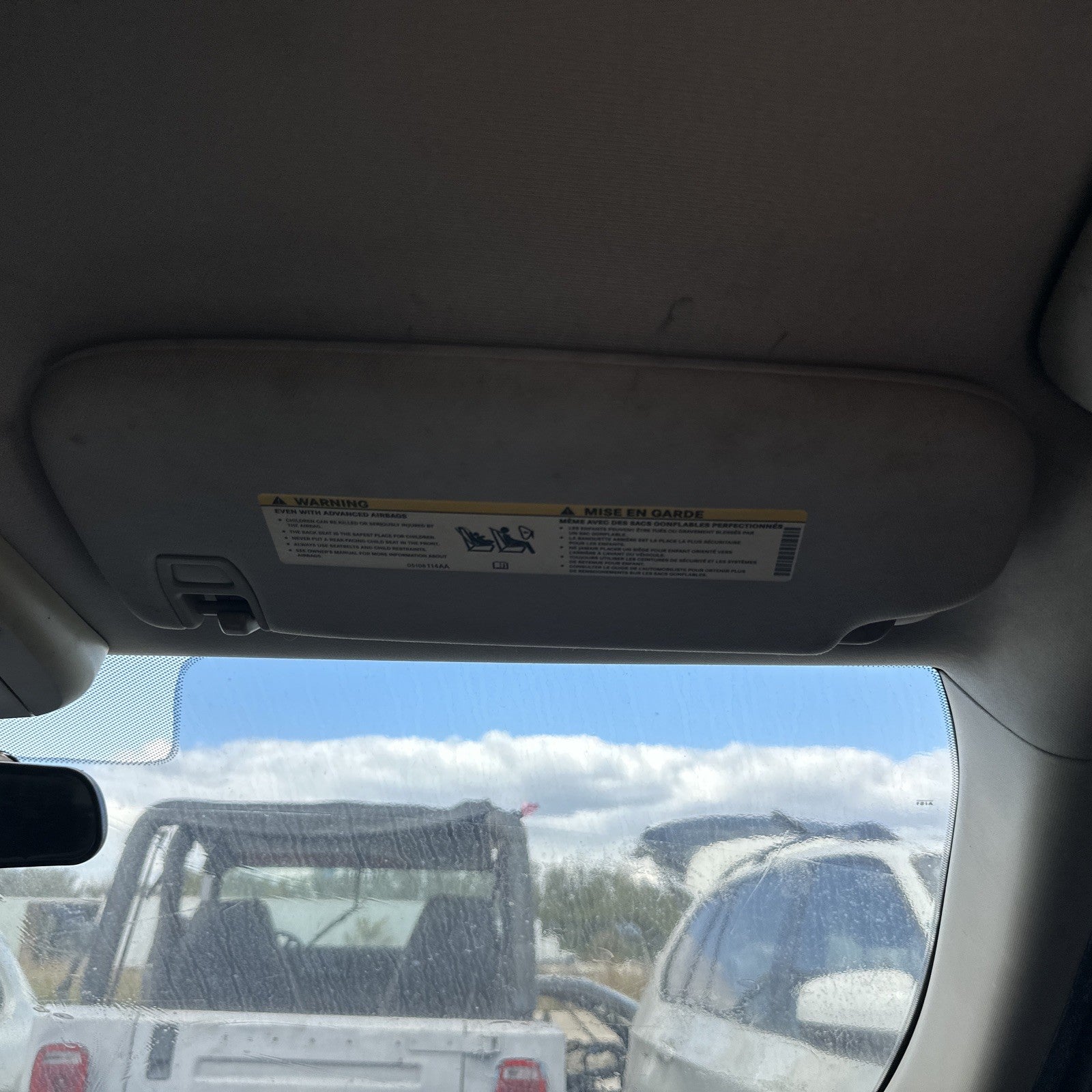 2011-2020 Jeep Grand Cherokee Driver & Passenger tan cloth illuminated Sun Visor