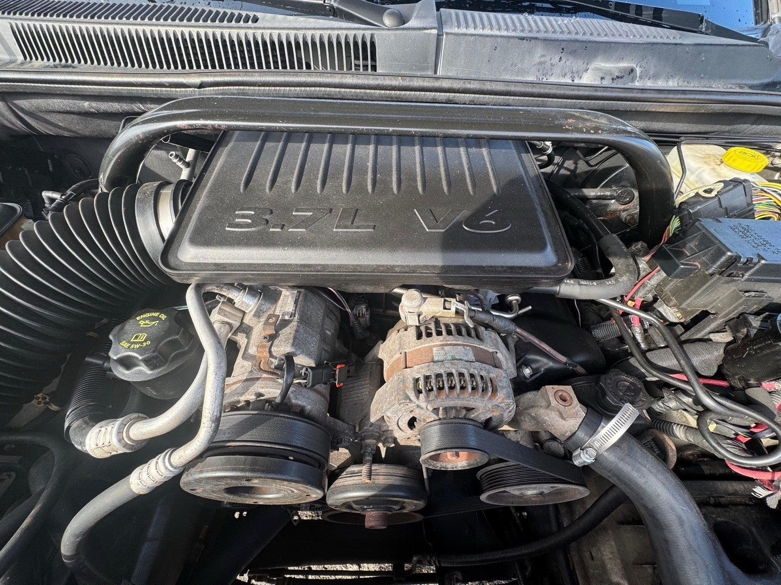 2005 Jeep Grand Cherokee 3.7L Complete Used Engine Motor Vin “K” 8th Digit OEM