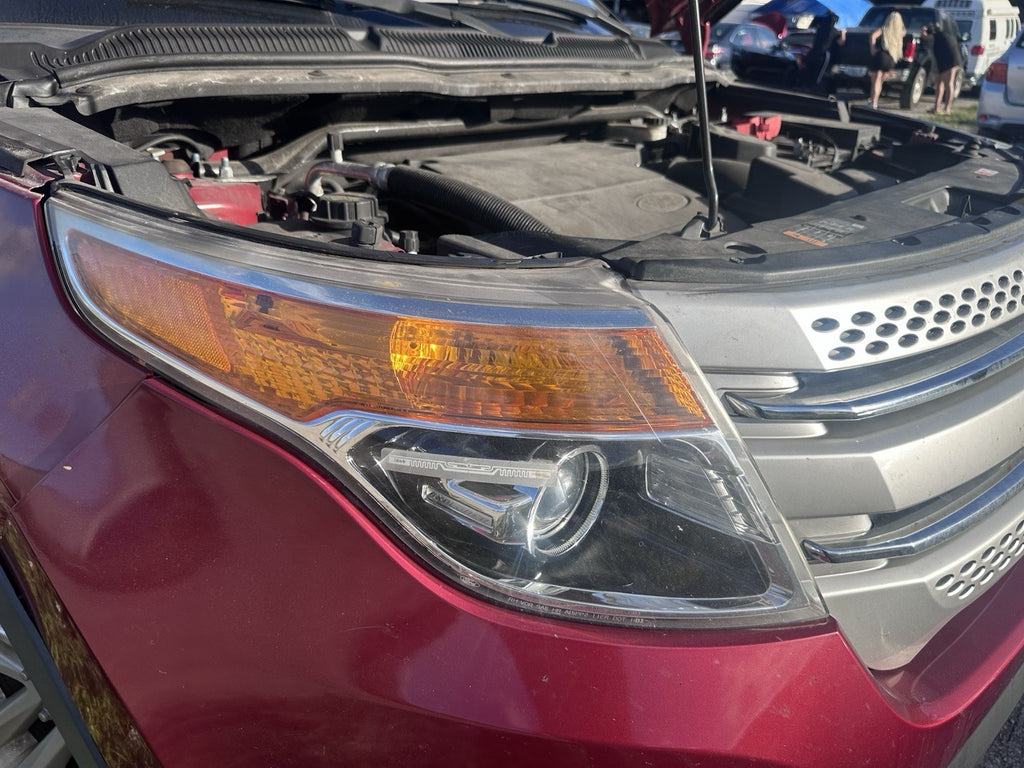 13 - 15 Ford Explorer OEM Headlight Base Halogen Pair RH + LH