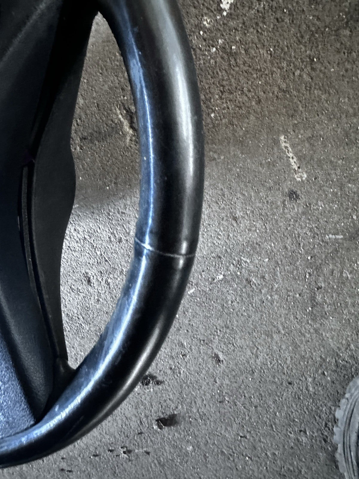 11-12 Mercedes C300 Steering Wheel