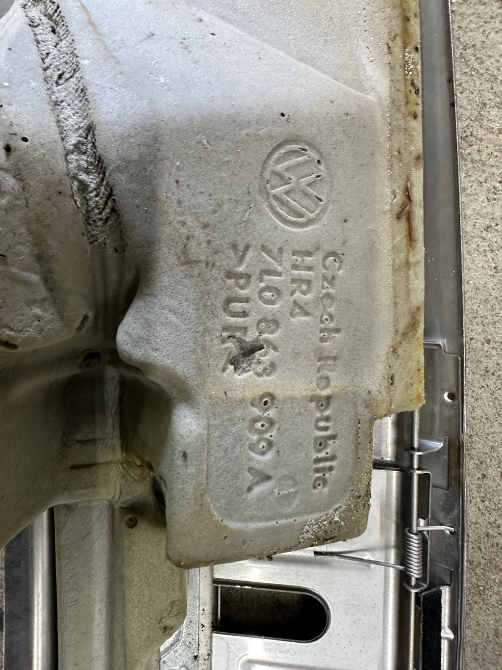 2003-2010 PORSCHE CAYENNE 957 REAR TRUNK SILL SCUFF PLATE TRIM COVER PANEL