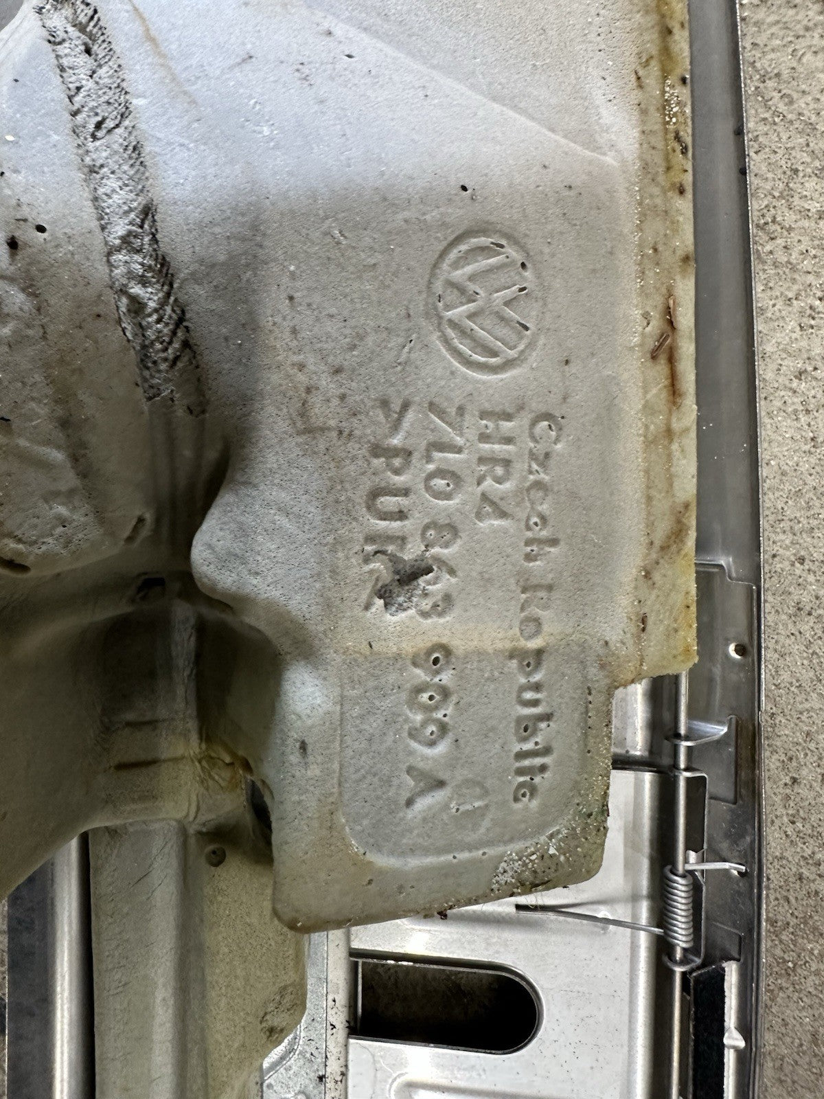 2003-2010 PORSCHE CAYENNE 957 REAR TRUNK SILL SCUFF PLATE TRIM COVER PANEL