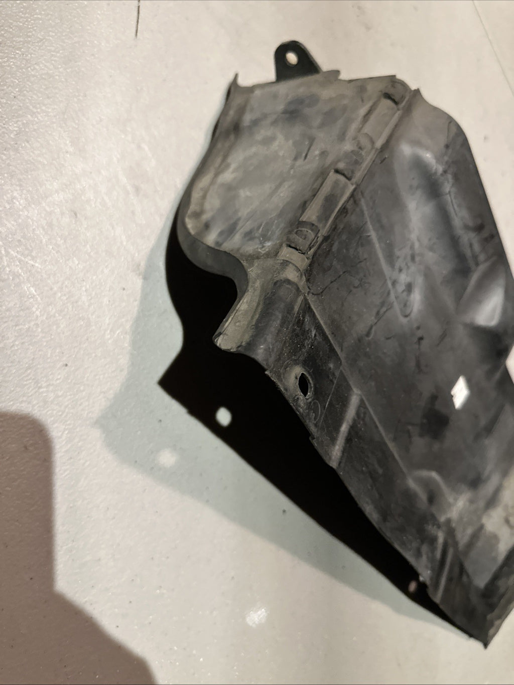 GENUINE MOPAR 15-17 CHRYSLER 200 CLOSE OUT PANEL SHIELD OEM 68221190AA