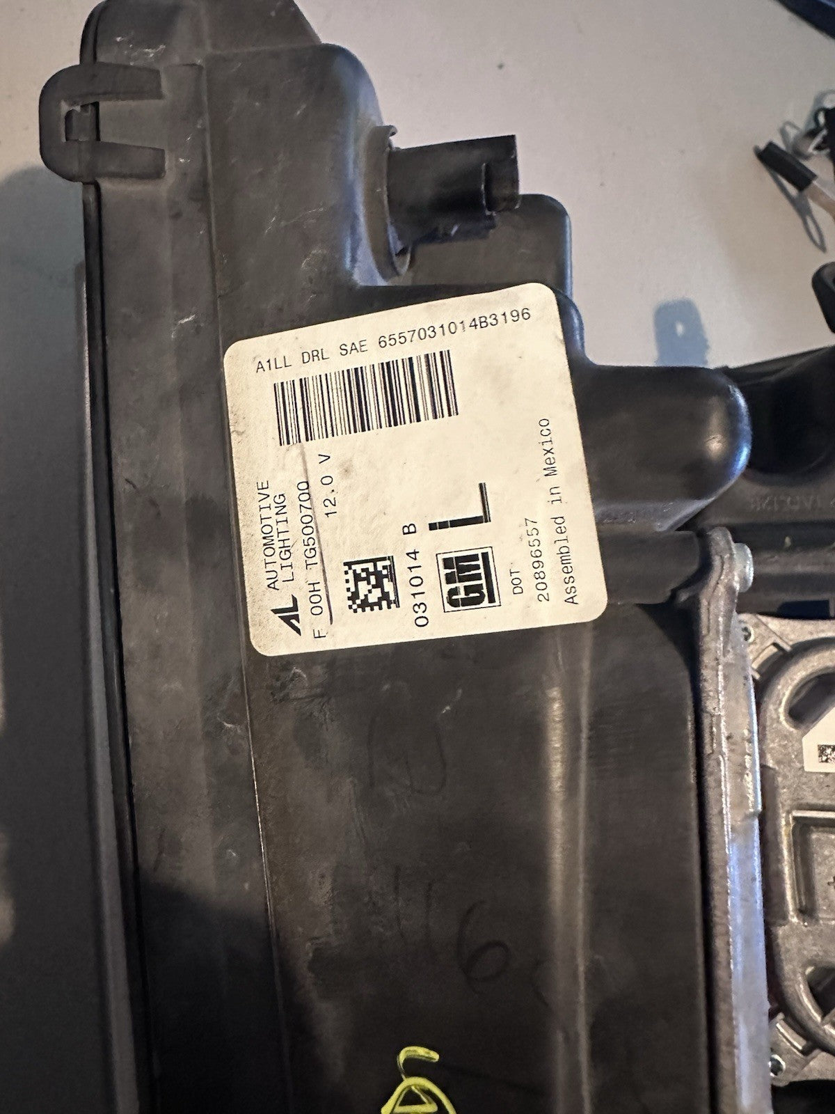 Fog Light Cadillac CTS 2014-2019 GM2563113 GM2562113